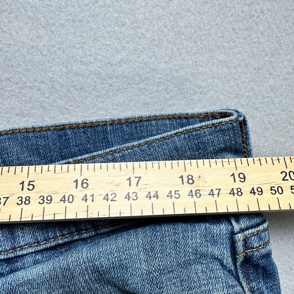 Lucky Brand 221 Straight Jeans Mens 38x32 Blue Medium Wash Denim Classic Fit - Picture 7 of 14